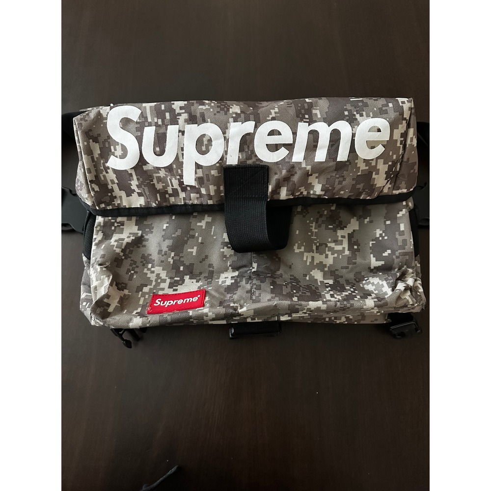 Supreme 2009 Digital Camo Messenger Bag Grey Tan Crossbody Bag New York Logo